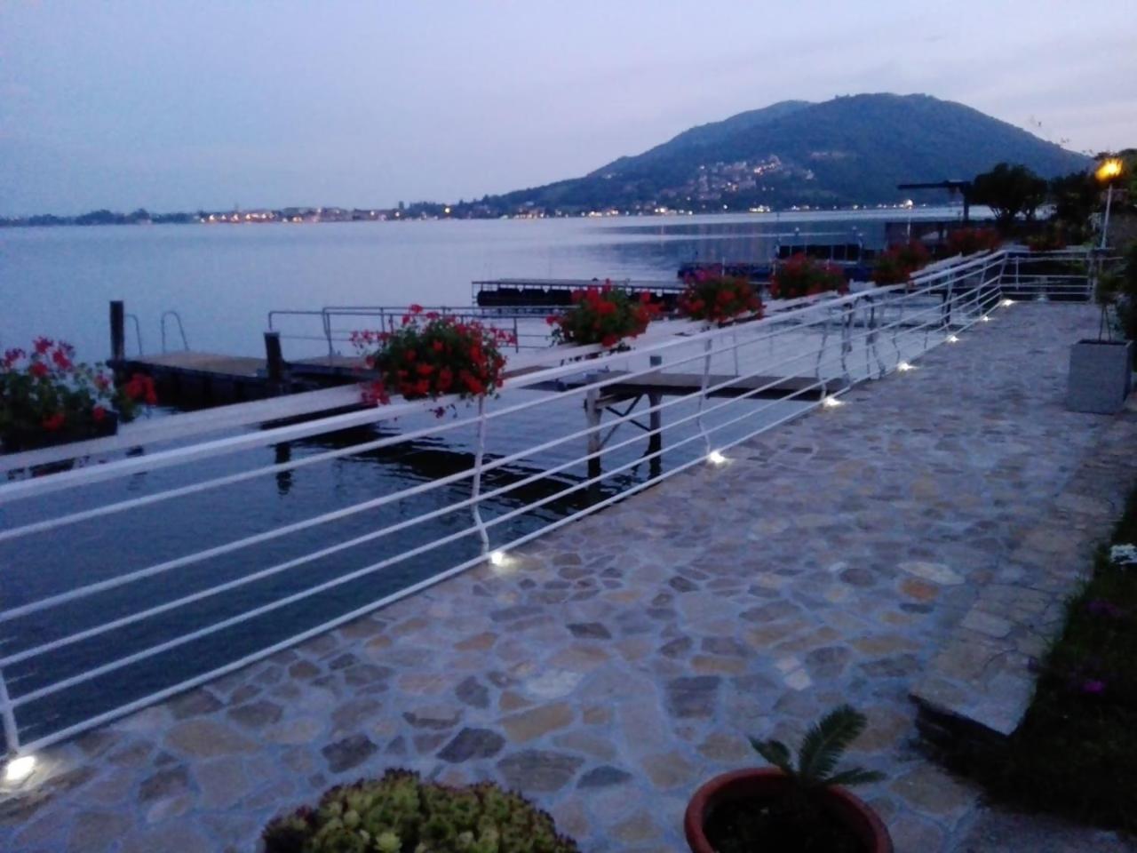 Villa Anastasye Your Lakefront Vacation Rental Predore Zewnętrze zdjęcie