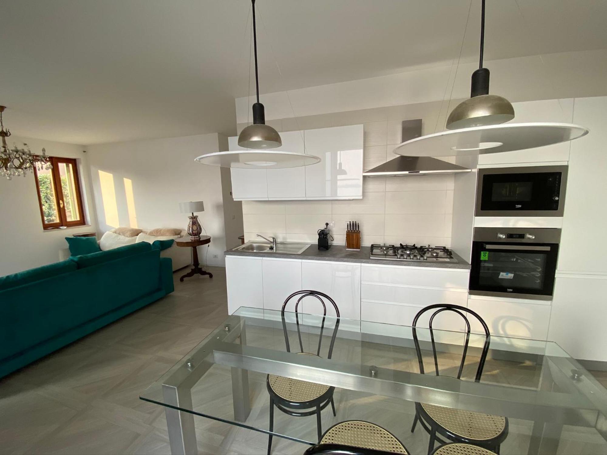 Villa Anastasye Your Lakefront Vacation Rental Predore Zewnętrze zdjęcie