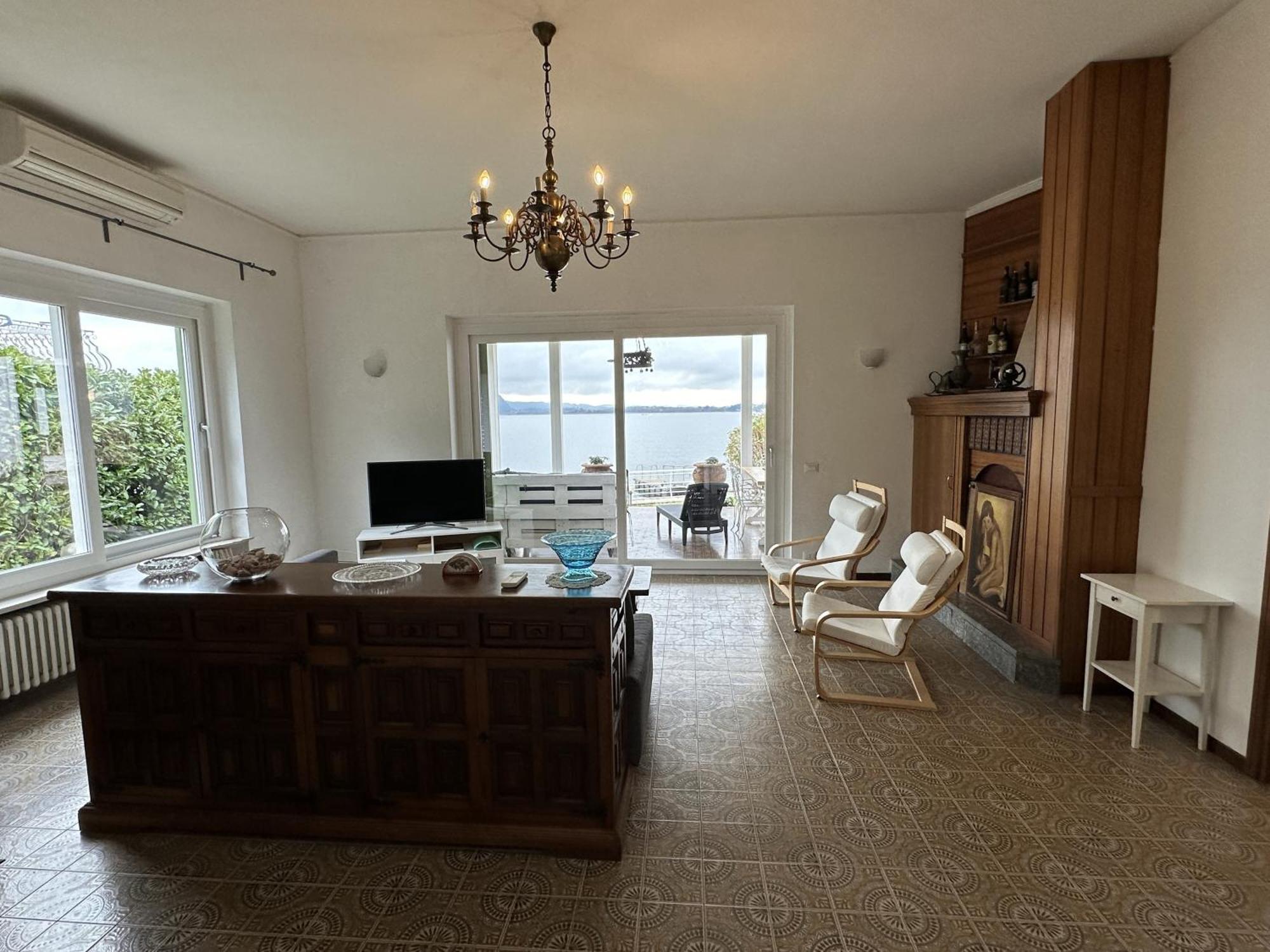 Villa Anastasye Your Lakefront Vacation Rental Predore Zewnętrze zdjęcie