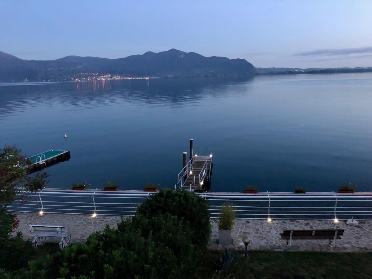 Villa Anastasye Your Lakefront Vacation Rental Predore Pokój zdjęcie