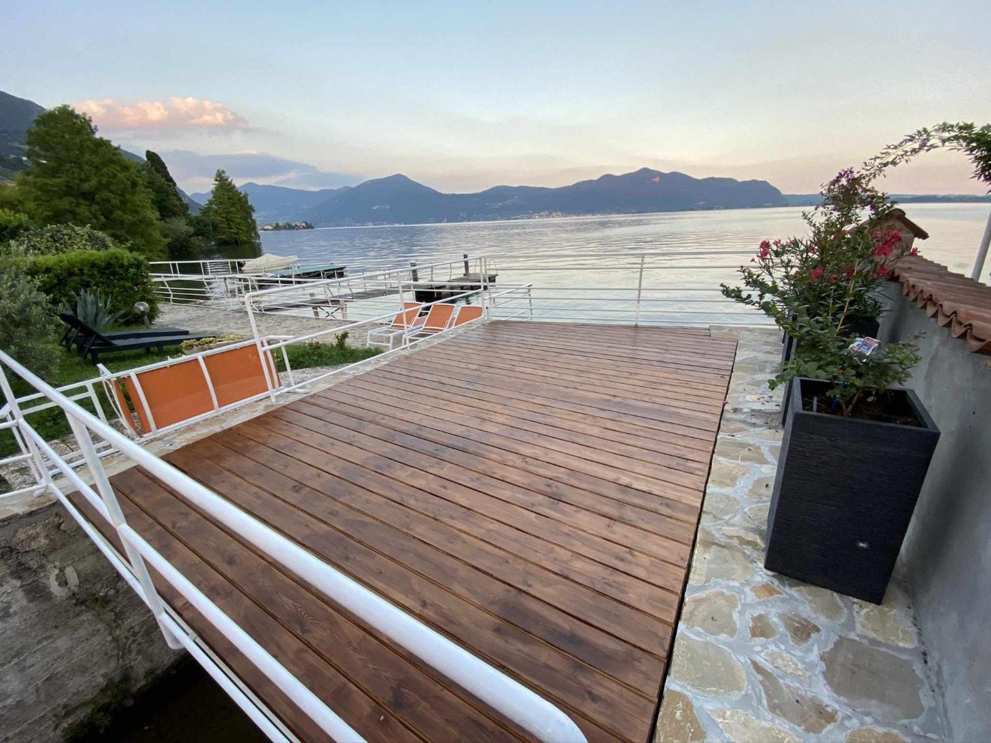Villa Anastasye Your Lakefront Vacation Rental Predore Pokój zdjęcie
